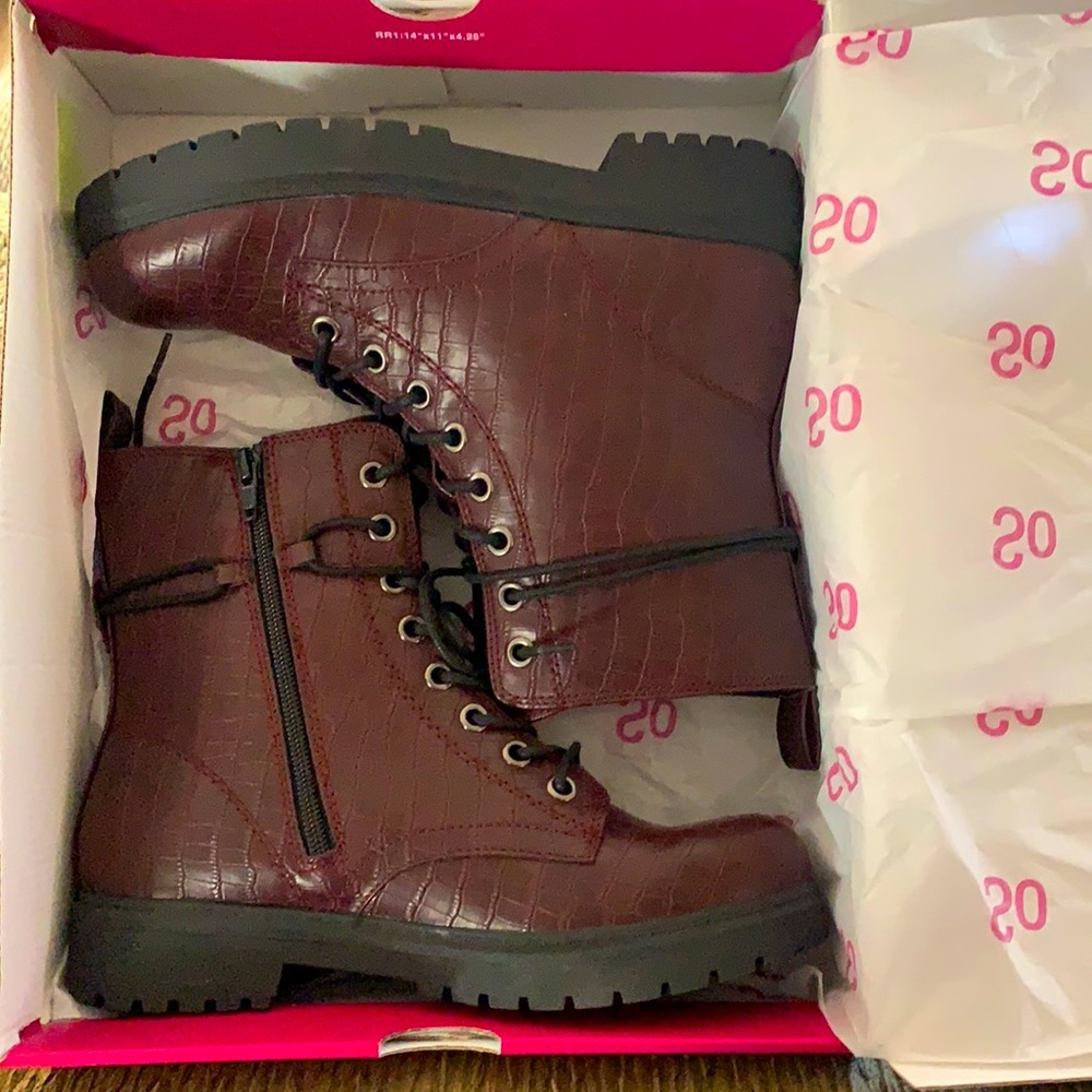 Burgundy Croco